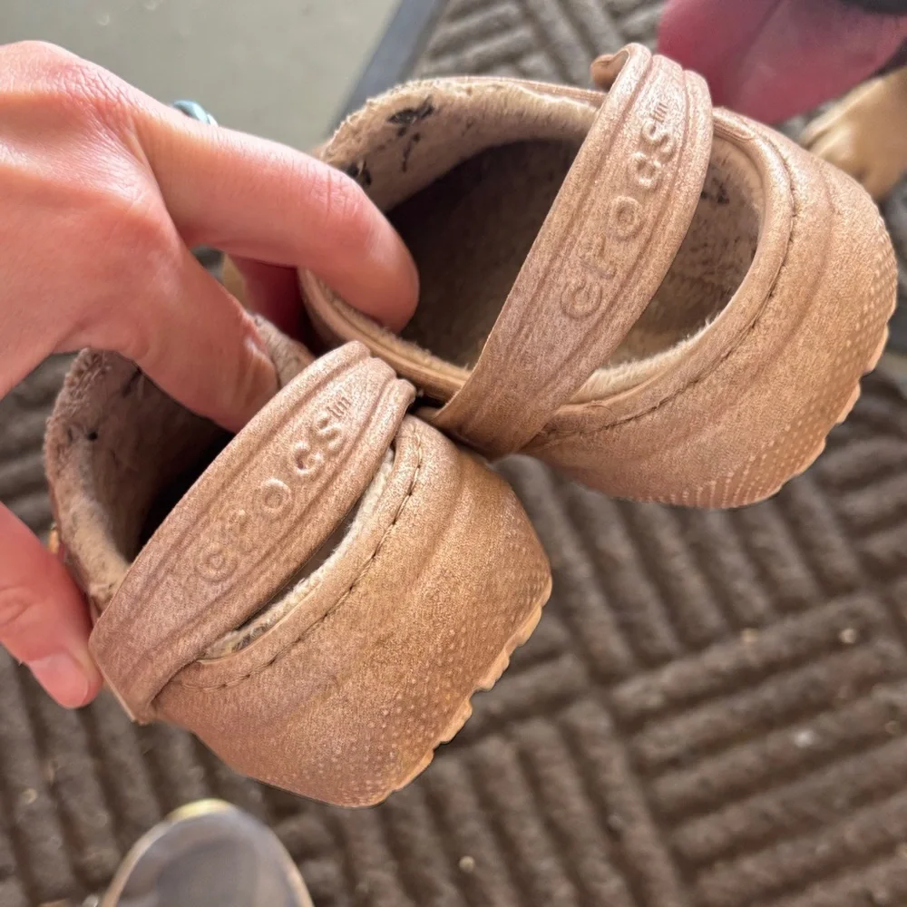 CROCS Kids pink with Charms
